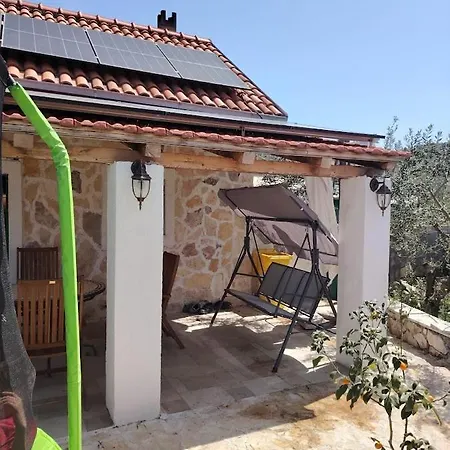 Stone House Ana