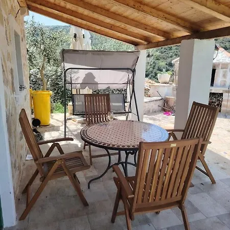 Stone House Ana Villa *