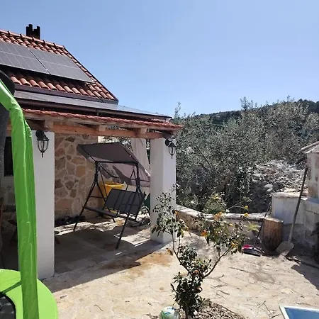 Stone House Ana فيلة